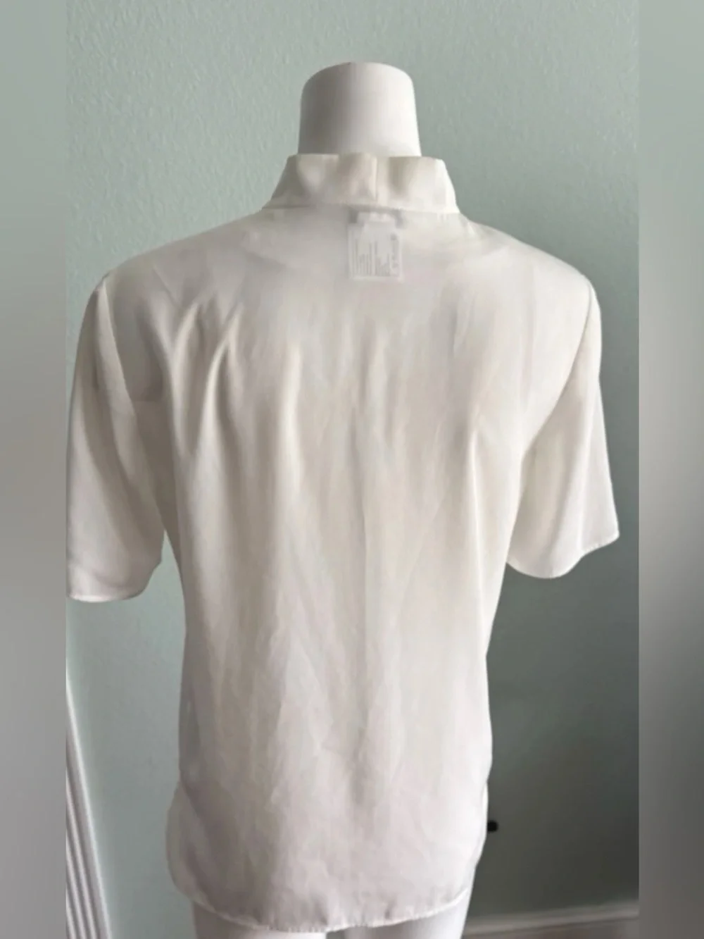 CHANEL Uniform ivory Blouse Shirt Tie Bow Pearl Buttons Polyester 38/6 - Picture 5 of 16